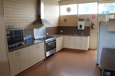 3.-Kitchen.jpg