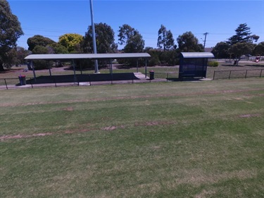 Gladstone Park Reserve - Spectator shelter